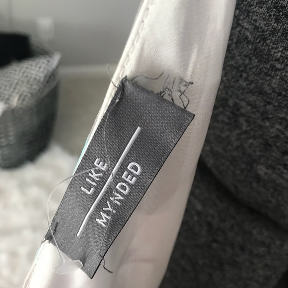 Dress - Picture 5 of 5